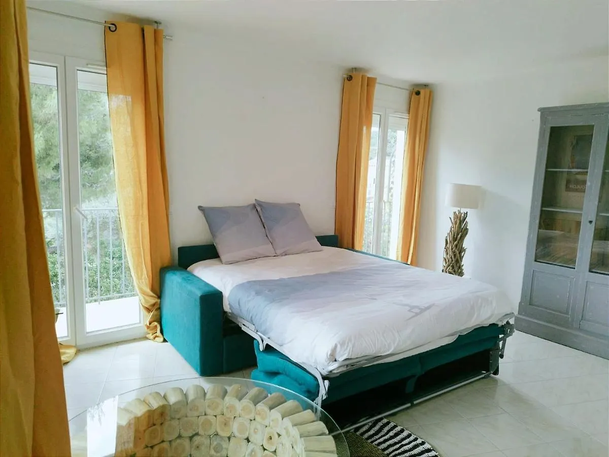 Apartment Vue Mer Grande Terrasse Plage A 2 Min A Pieds Sanary-sur-Mer France